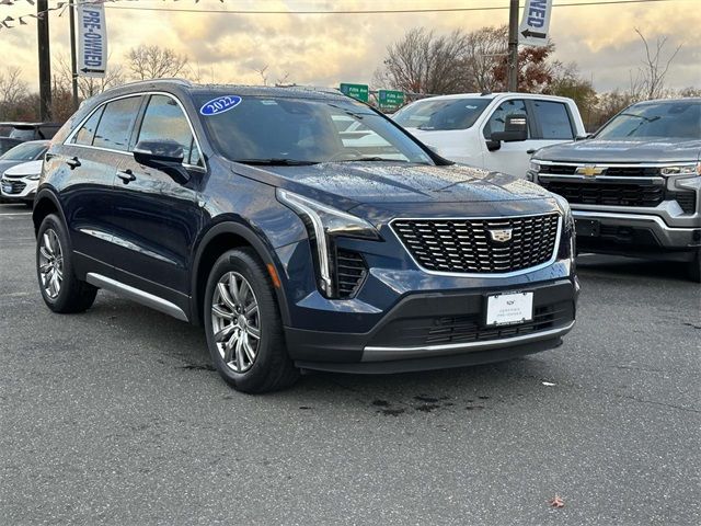 2022 Cadillac XT4 Premium Luxury