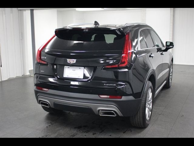 2022 Cadillac XT4 Premium Luxury