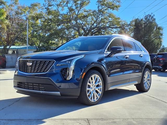 2022 Cadillac XT4 Premium Luxury