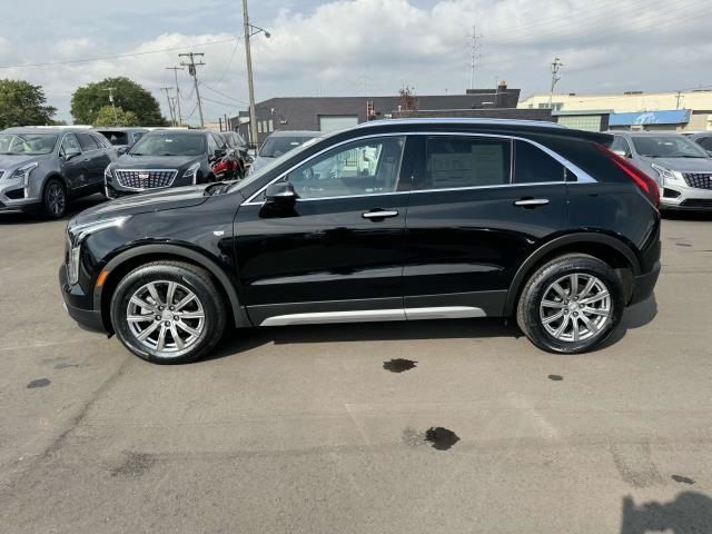 2022 Cadillac XT4 Premium Luxury