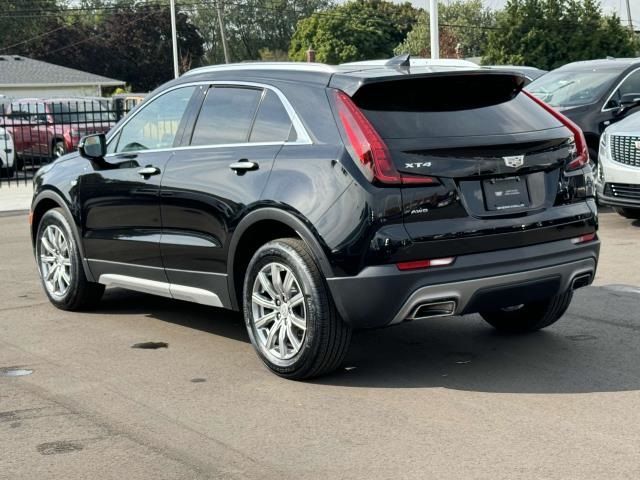 2022 Cadillac XT4 Premium Luxury