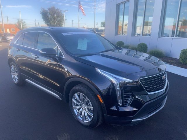 2022 Cadillac XT4 Premium Luxury