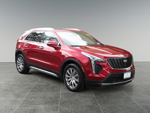 2022 Cadillac XT4 Premium Luxury