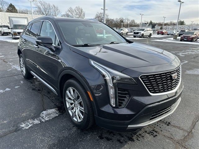 2022 Cadillac XT4 Premium Luxury