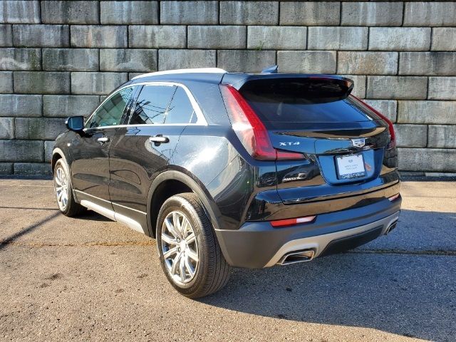 2022 Cadillac XT4 Premium Luxury