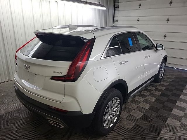 2022 Cadillac XT4 Premium Luxury