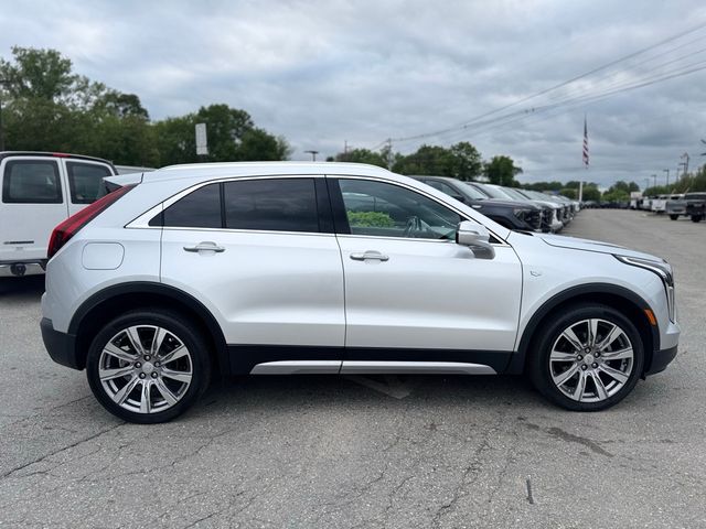2022 Cadillac XT4 Premium Luxury