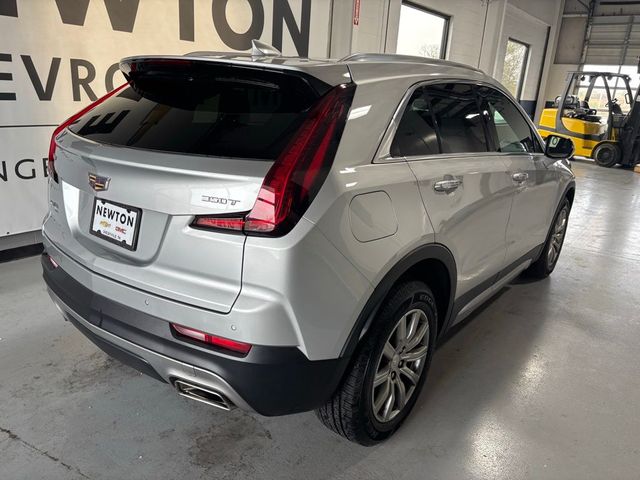 2022 Cadillac XT4 Premium Luxury