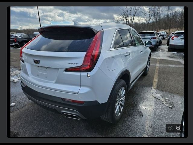 2022 Cadillac XT4 Premium Luxury