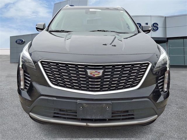 2022 Cadillac XT4 Premium Luxury