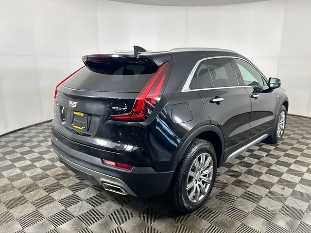 2022 Cadillac XT4 Premium Luxury