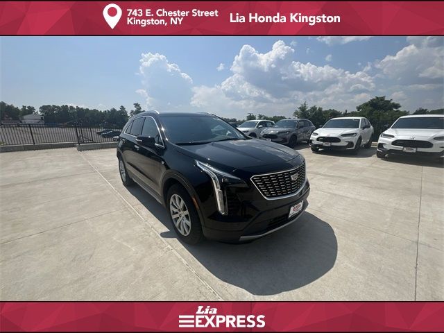 2022 Cadillac XT4 Premium Luxury