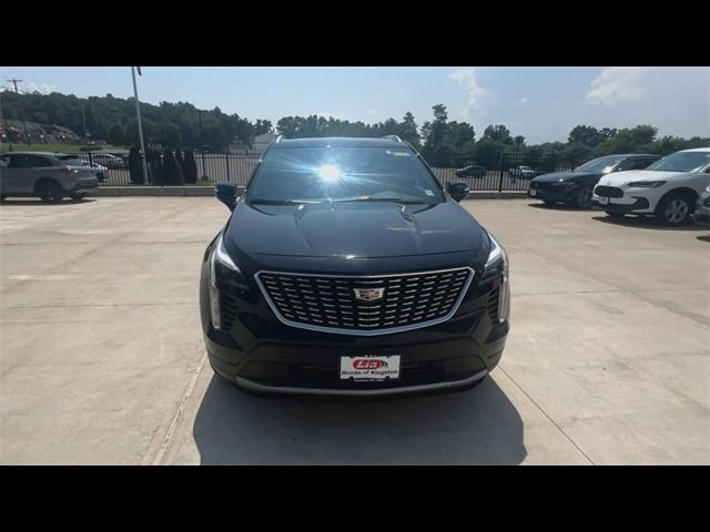 2022 Cadillac XT4 Premium Luxury