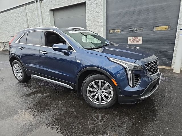 2022 Cadillac XT4 Premium Luxury