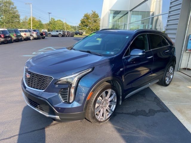 2022 Cadillac XT4 Premium Luxury