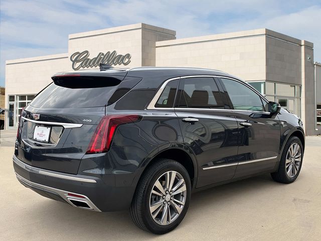 2022 Cadillac XT5 Premium Luxury