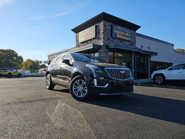 2022 Cadillac XT5 Premium Luxury