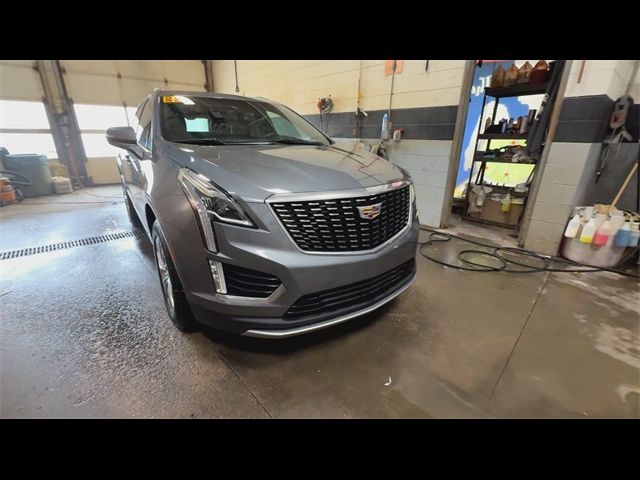 2022 Cadillac XT5 Premium Luxury