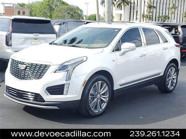 2022 Cadillac XT5 Premium Luxury