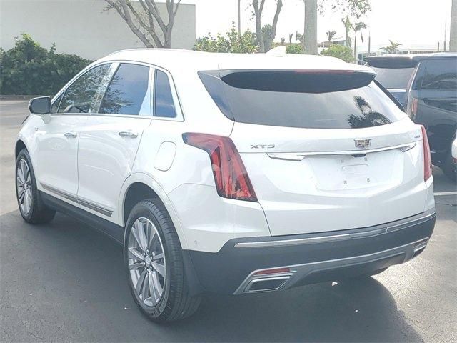 2022 Cadillac XT5 Premium Luxury