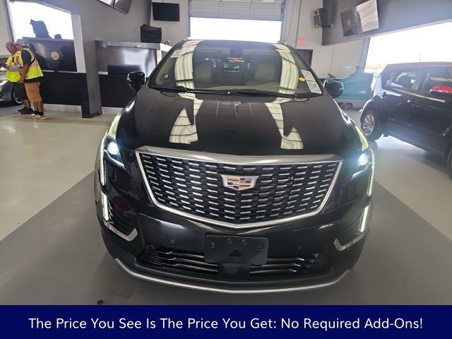 2022 Cadillac XT5 Premium Luxury