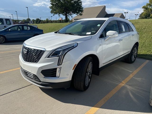 2022 Cadillac XT5 Premium Luxury