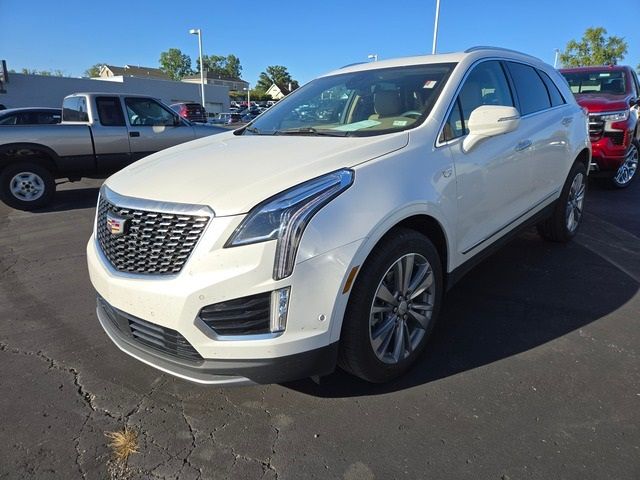 2022 Cadillac XT5 Premium Luxury