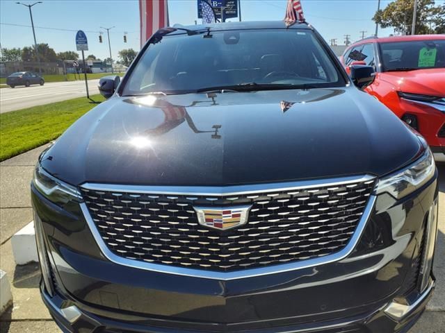 2022 Cadillac XT6 Premium Luxury