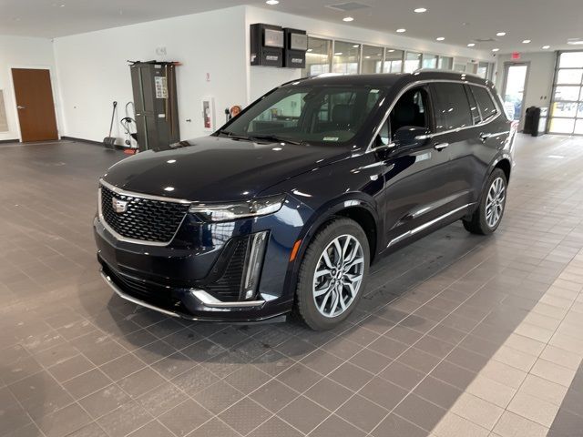 2022 Cadillac XT6 Luxury