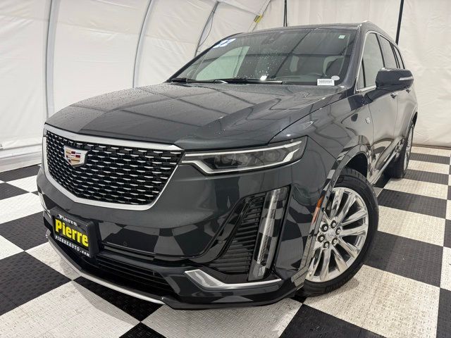 2022 Cadillac XT6 Premium Luxury