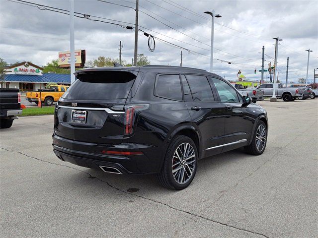2022 Cadillac XT6 Sport