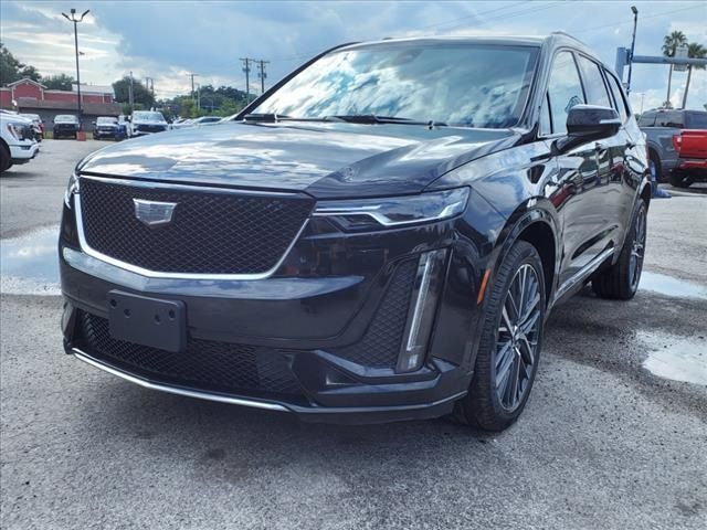 2022 Cadillac XT6 Sport