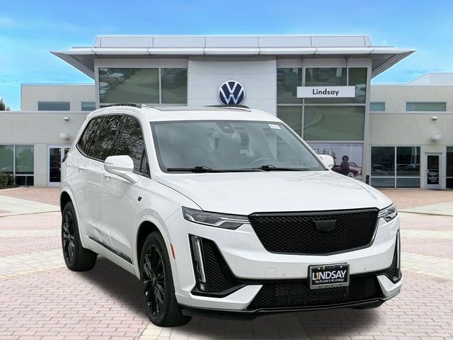 2022 Cadillac XT6 Sport