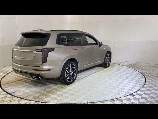 2022 Cadillac XT6 Sport