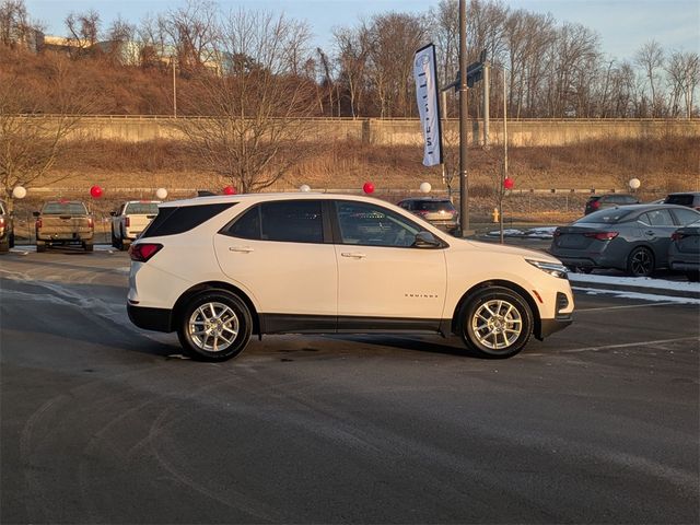 2022 Chevrolet Equinox LS