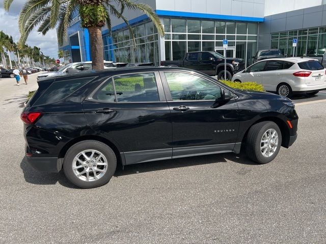 2022 Chevrolet Equinox LS