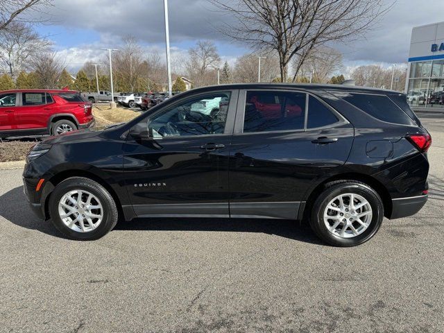 2022 Chevrolet Equinox LS