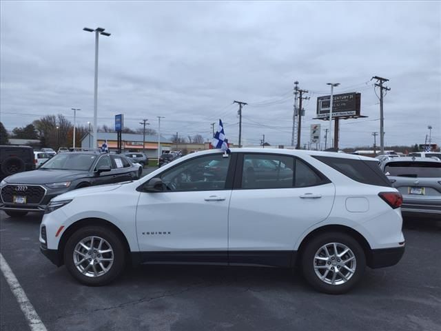 2022 Chevrolet Equinox LS