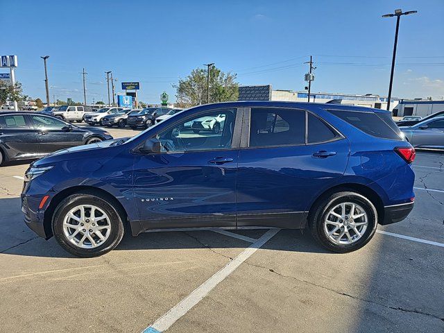 2022 Chevrolet Equinox LS