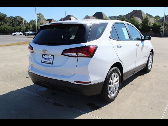 2022 Chevrolet Equinox LS