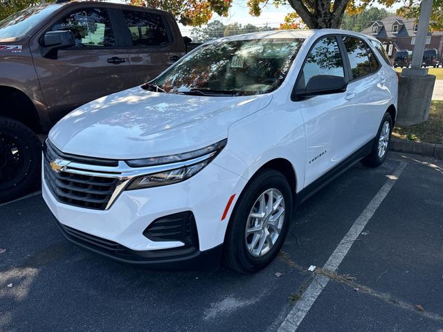 2022 Chevrolet Equinox LS