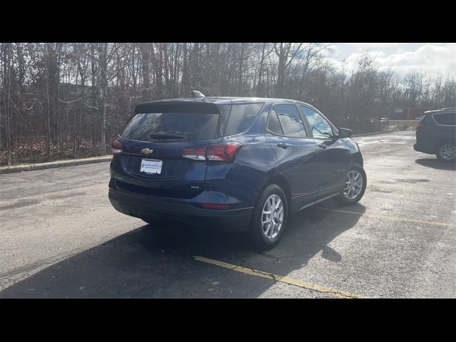 2022 Chevrolet Equinox LS