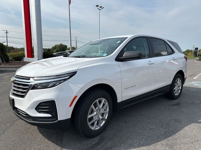 2022 Chevrolet Equinox LS