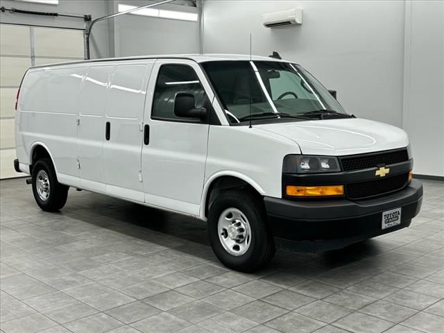 2022 Chevrolet Express Base