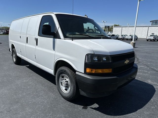 2022 Chevrolet Express Base