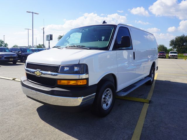 2022 Chevrolet Express Base