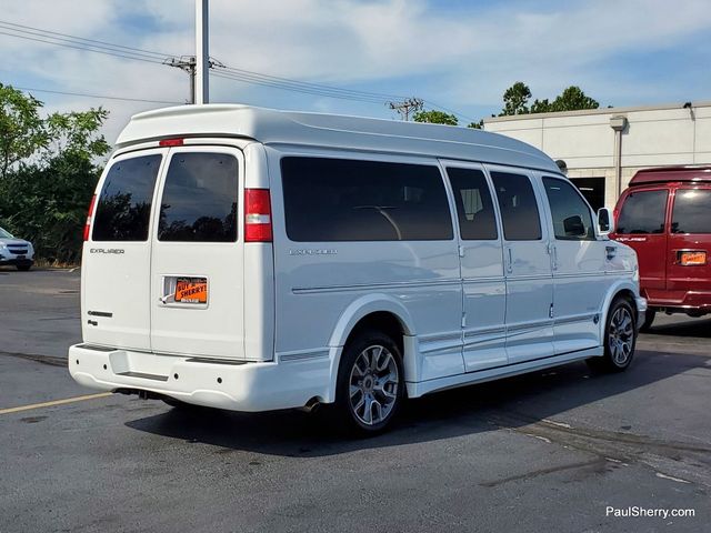 2022 Chevrolet Express Base