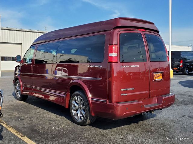 2022 Chevrolet Express Base