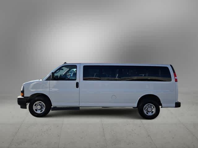 2022 Chevrolet Express LS