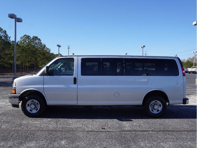 2022 Chevrolet Express LS